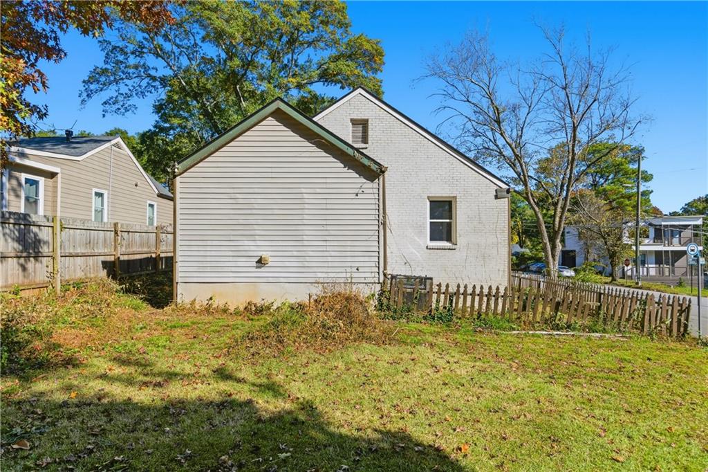 197 Mathewson Place Southwest Atlanta, GA 30314 - Photo 10 of 14