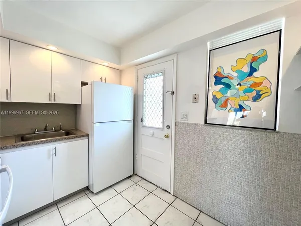 $2,000 | 3030 Marcos Drive, Unit T302, Aventura, FL 33160