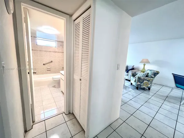 $2,000 | 3030 Marcos Drive, Unit T302, Aventura, FL 33160