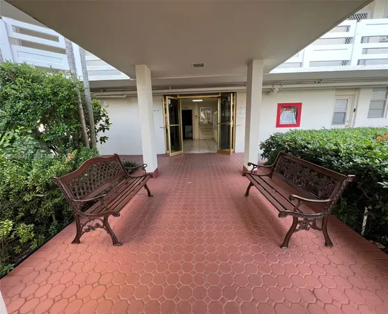 $2,000 | 3030 Marcos Drive, Unit T302, Aventura, FL 33160