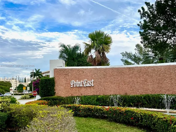 $2,000 | 3030 Marcos Drive, Unit T302, Aventura, FL 33160