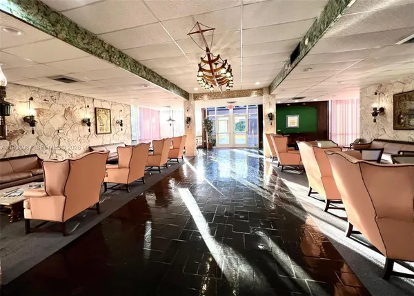 $2,000 | 3030 Marcos Drive, Unit T302, Aventura, FL 33160