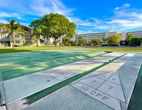 $2,000 | 3030 Marcos Drive, Unit T302, Aventura, FL 33160