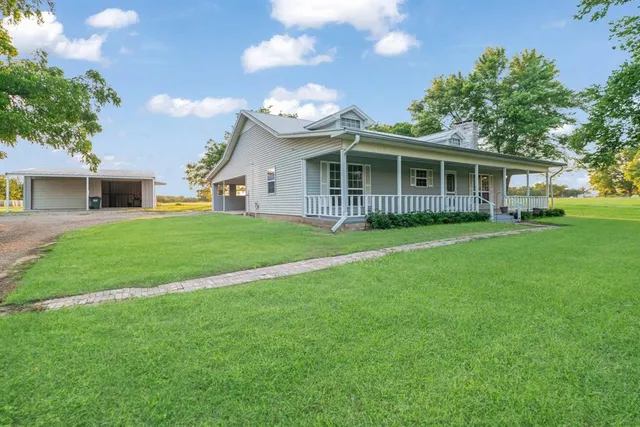 $295,000 | 678 County Road 12200, Paris, TX 75462