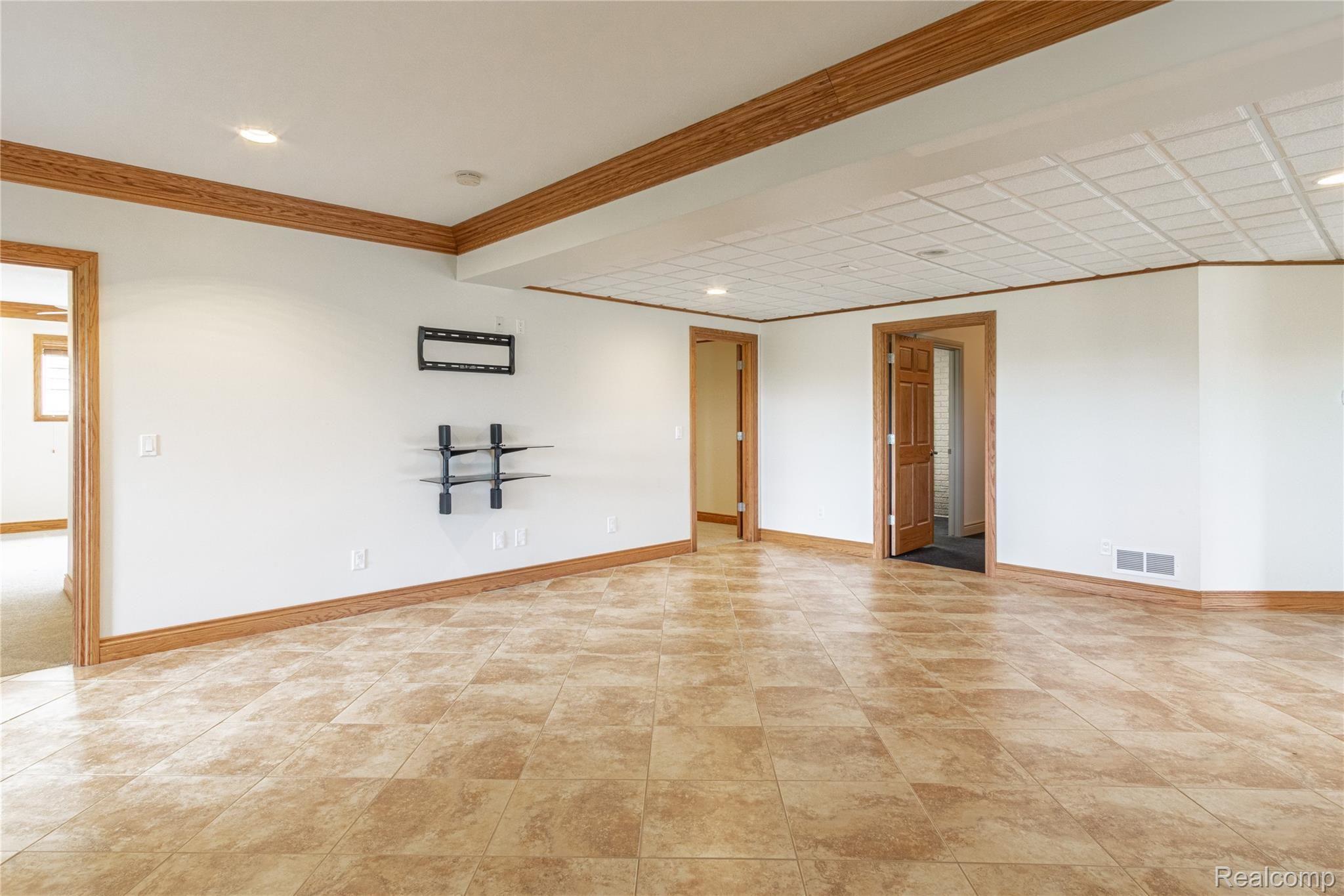 9066 Copper Ridge Circle Davison, MI 48423 - Photo 33 of 51 Interiors (57 of 71).jpg