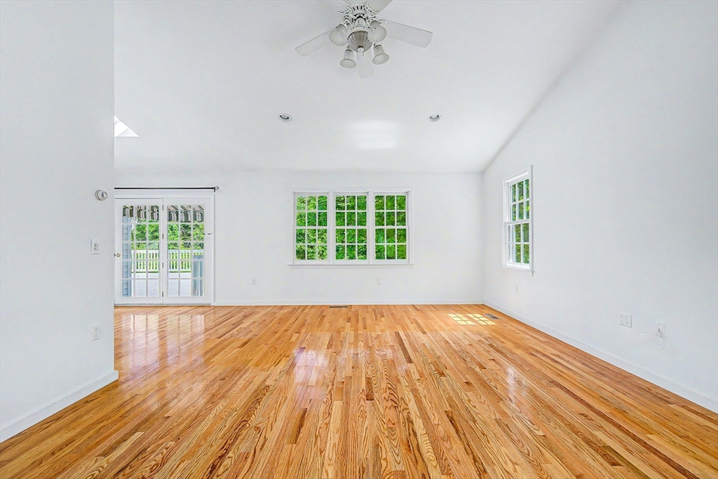 355 Boston Road Sutton, MA 01590 - Photo 10 of 30