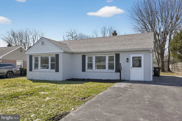 $409,999 | 727 West County Line Road, Horsham, PA 19044