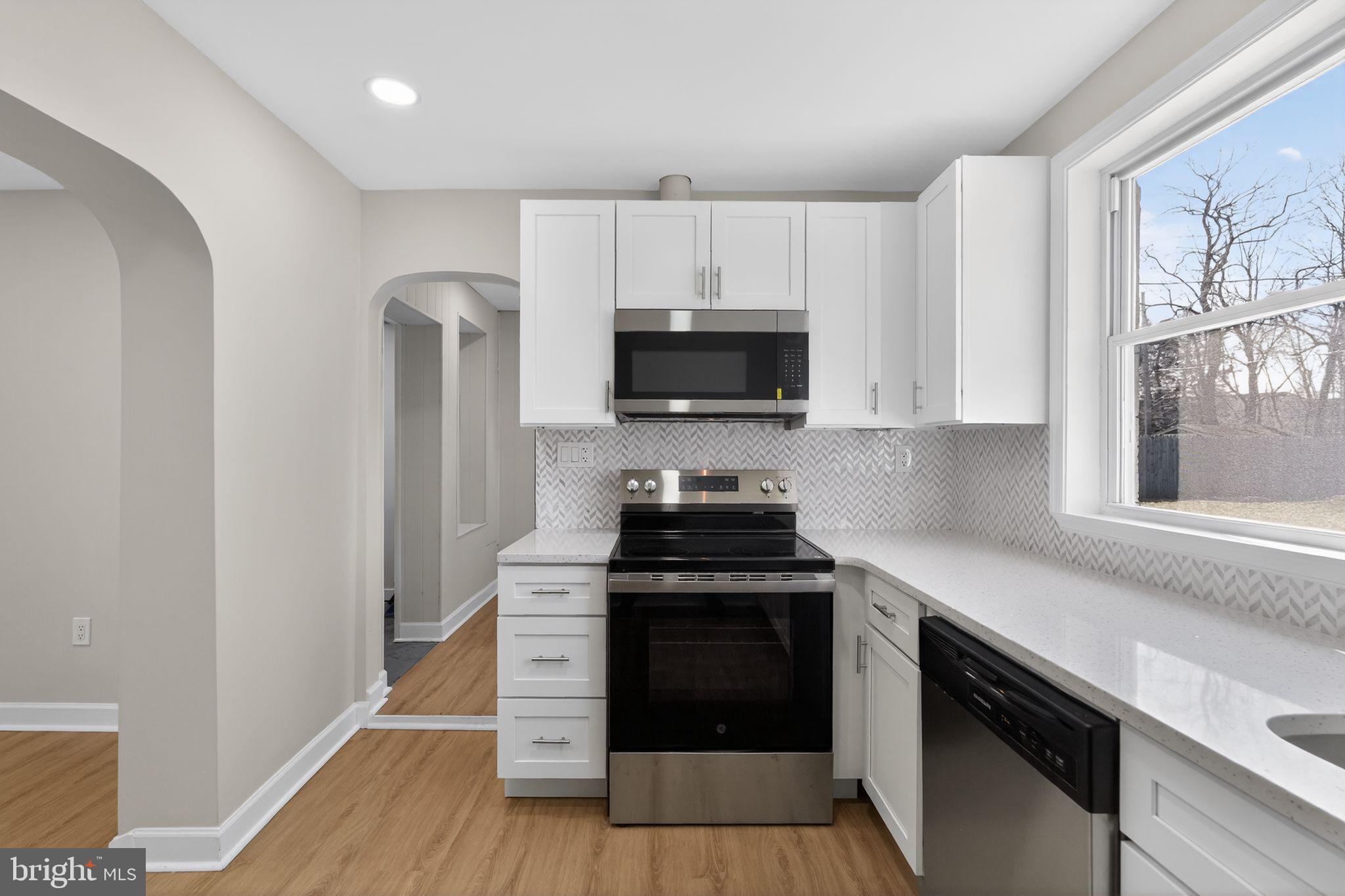 727 West County Line Road Horsham, PA 19044 - Photo 14 of 34