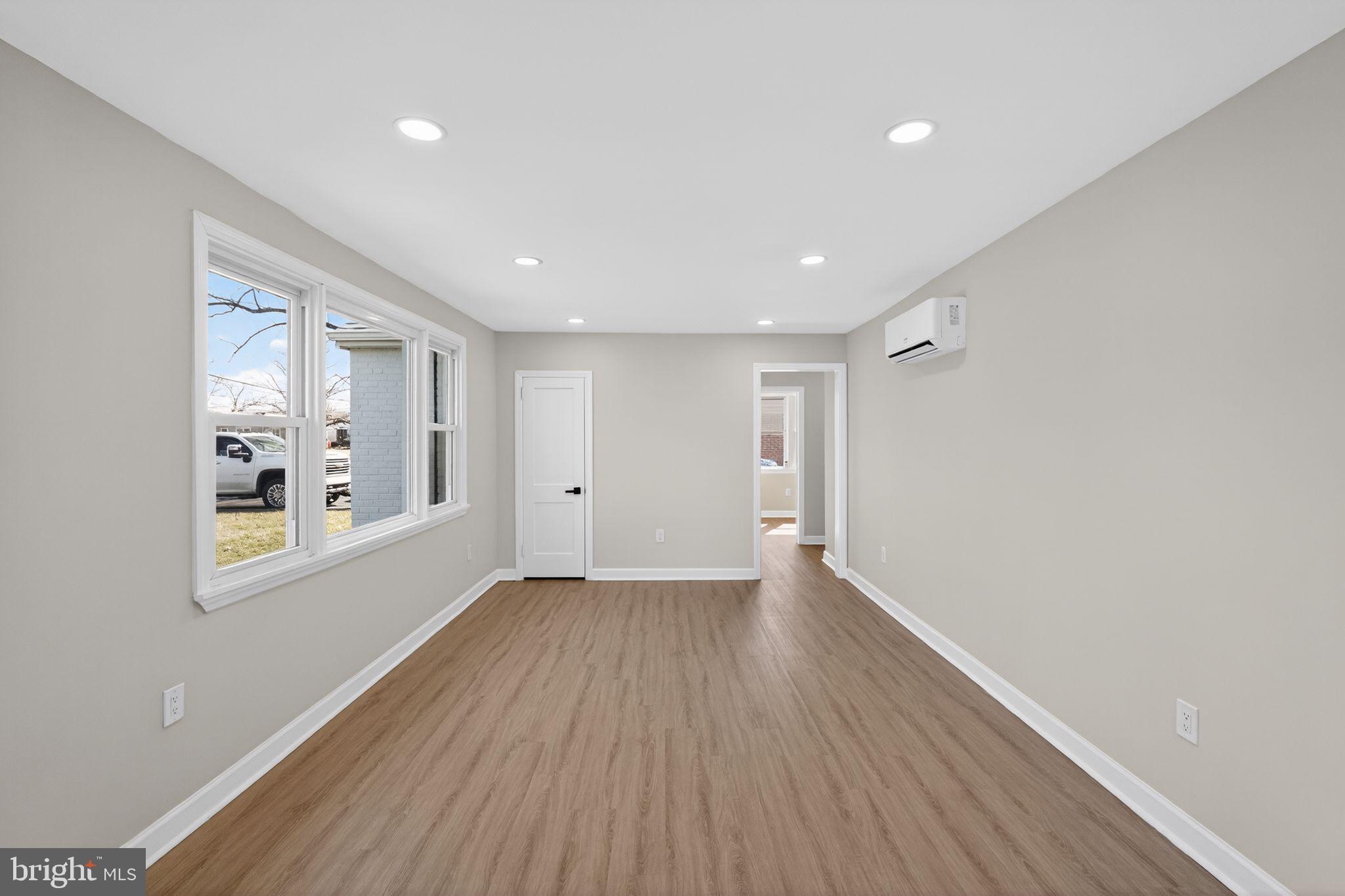 727 West County Line Road Horsham, PA 19044 - Photo 8 of 34