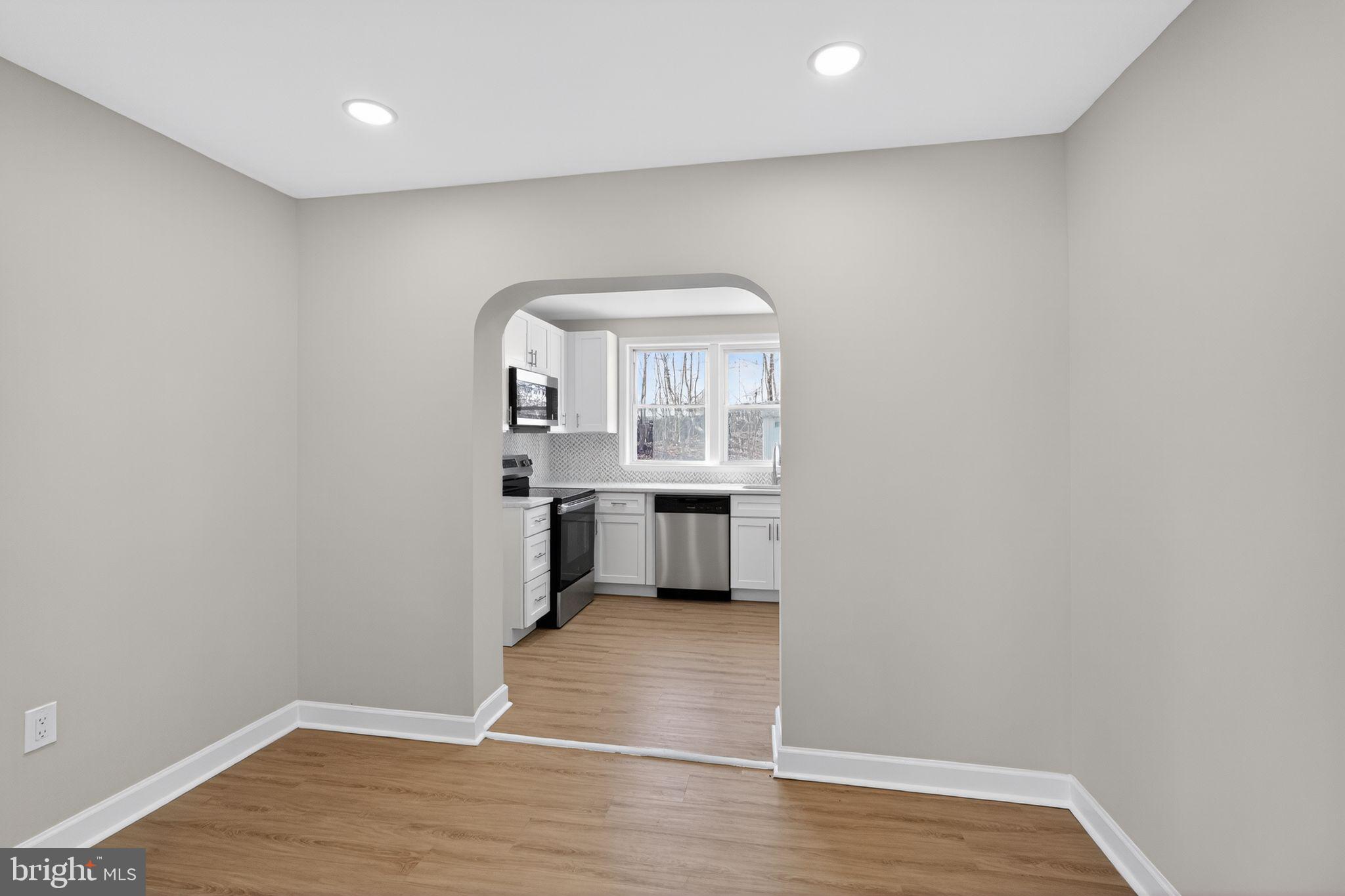 727 West County Line Road Horsham, PA 19044 - Photo 10 of 34