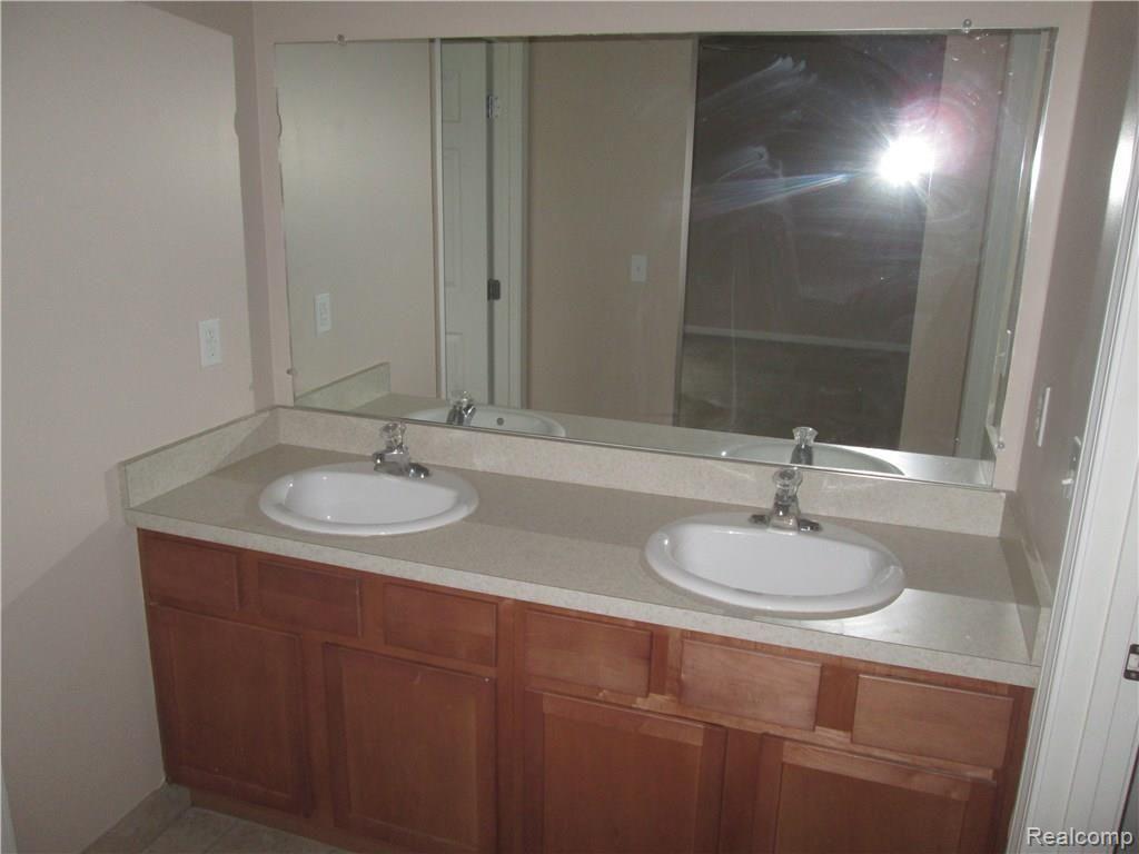 415 Edward J Street Clinton, MI 49236 - Photo 14 of 38