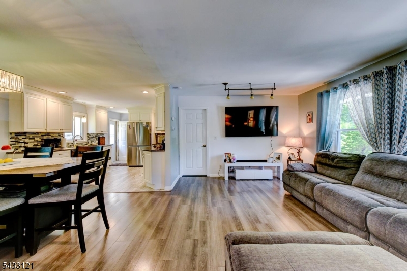 77 Marion Avenue Butler, NJ 07405 - Photo 9 of 46