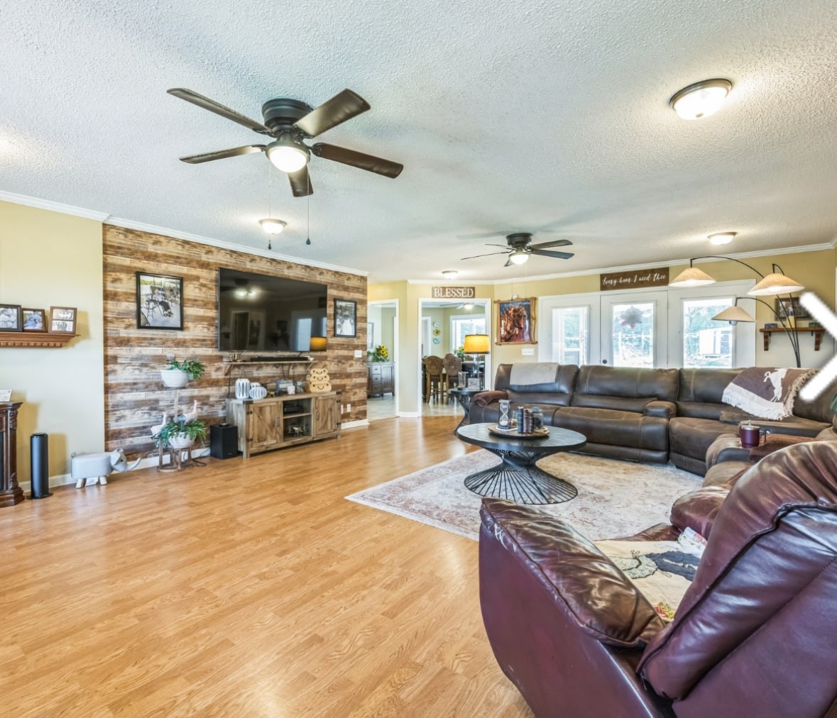5312 West Trimble Road Milton, TN 37118 - Photo 11 of 42 a living room with furniture and a flat screen tv