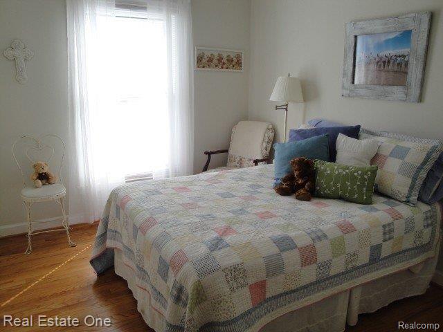 3987 Wakefield Road Berkley, MI 48072 - Photo 14 of 25 1 of 3 bedrooms