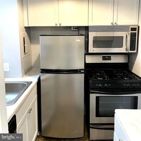 $1,895 | 1010 25th Street Northwest, Unit 807, Washington, DC 20037