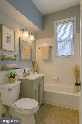 $1,895 | 1010 25th Street Northwest, Unit 807, Washington, DC 20037