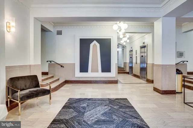 $1,895 | 1010 25th Street Northwest, Unit 807, Washington, DC 20037