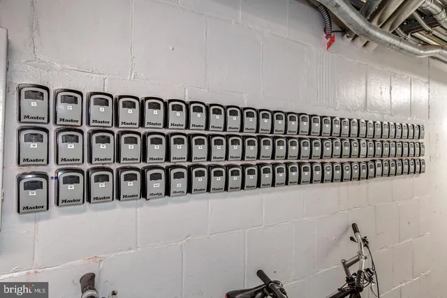 $1,895 | 1010 25th Street Northwest, Unit 807, Washington, DC 20037