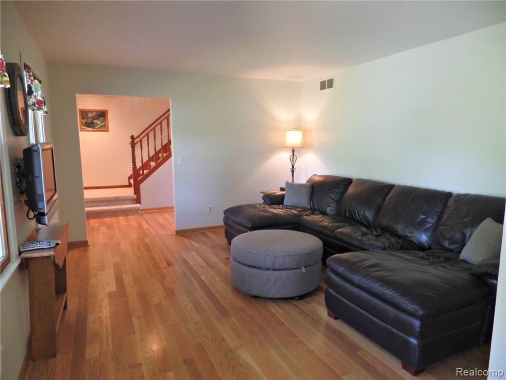 6311 Dutch Road Goodrich, MI 48438 - Photo 10 of 45 SAM_2308.JPG