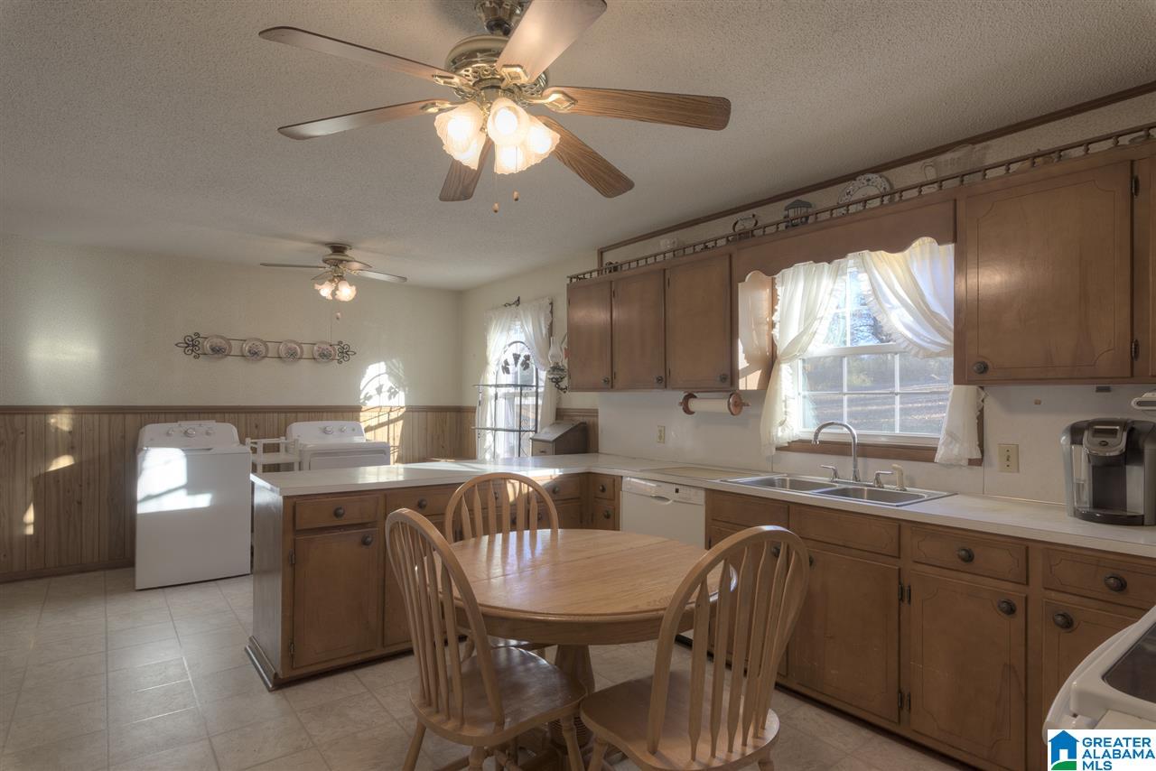 1608 East Ridgewood Road Jasper, AL 35504 - Photo 8 of 22