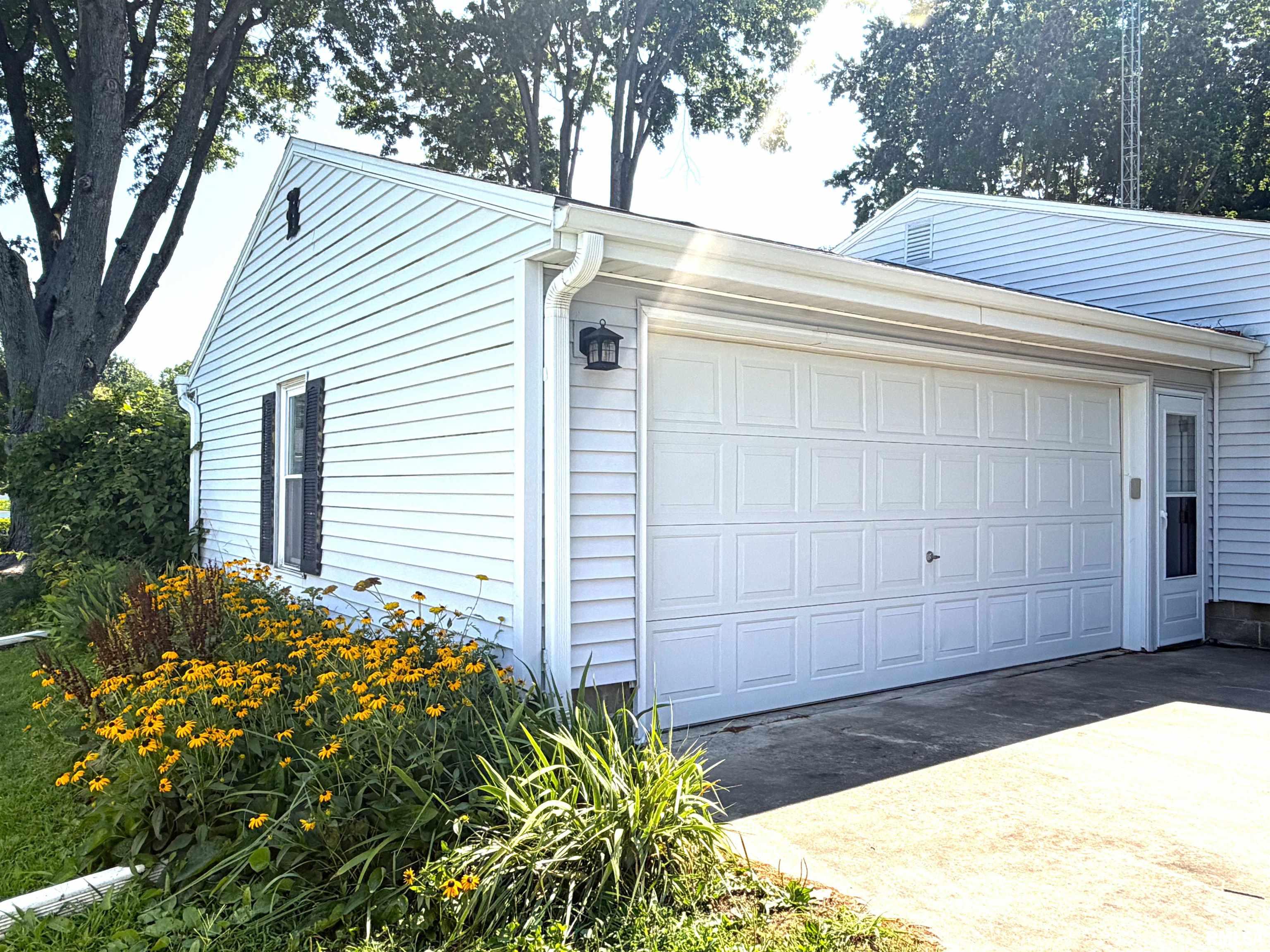 1521 North Mt Zion Road Jacksonville, IL 62650 - Photo 7 of 19