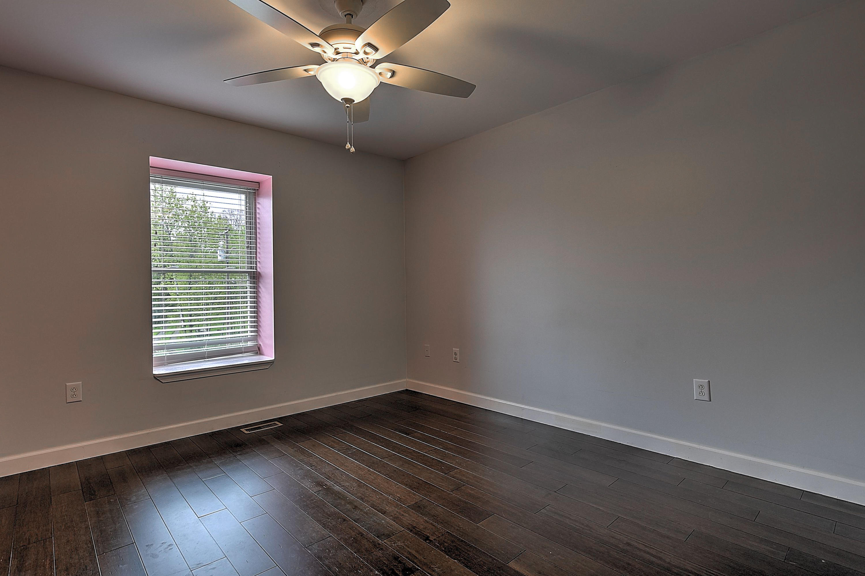 1810 Lone Oak Road Johnson City, TN 37604 - Photo 18 of 30 1810 Lone Oak-26