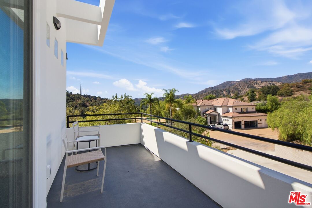 1907 Alpha Road Glendale, CA 91208 - Photo 36 of 47 Gallery Image 36