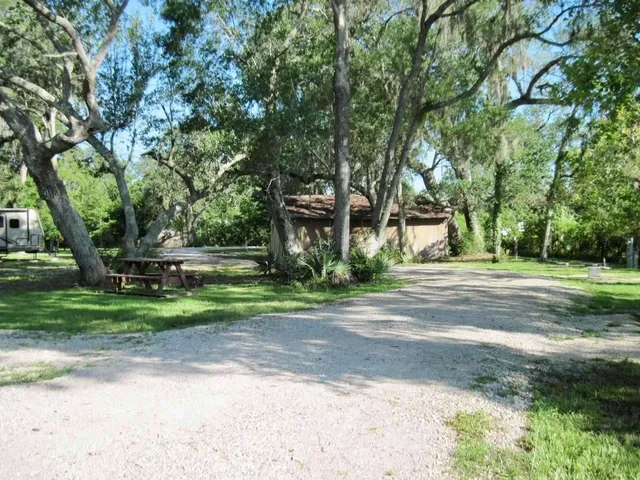 $495,000 | 17628 County Road 426, Brazoria, TX 77422