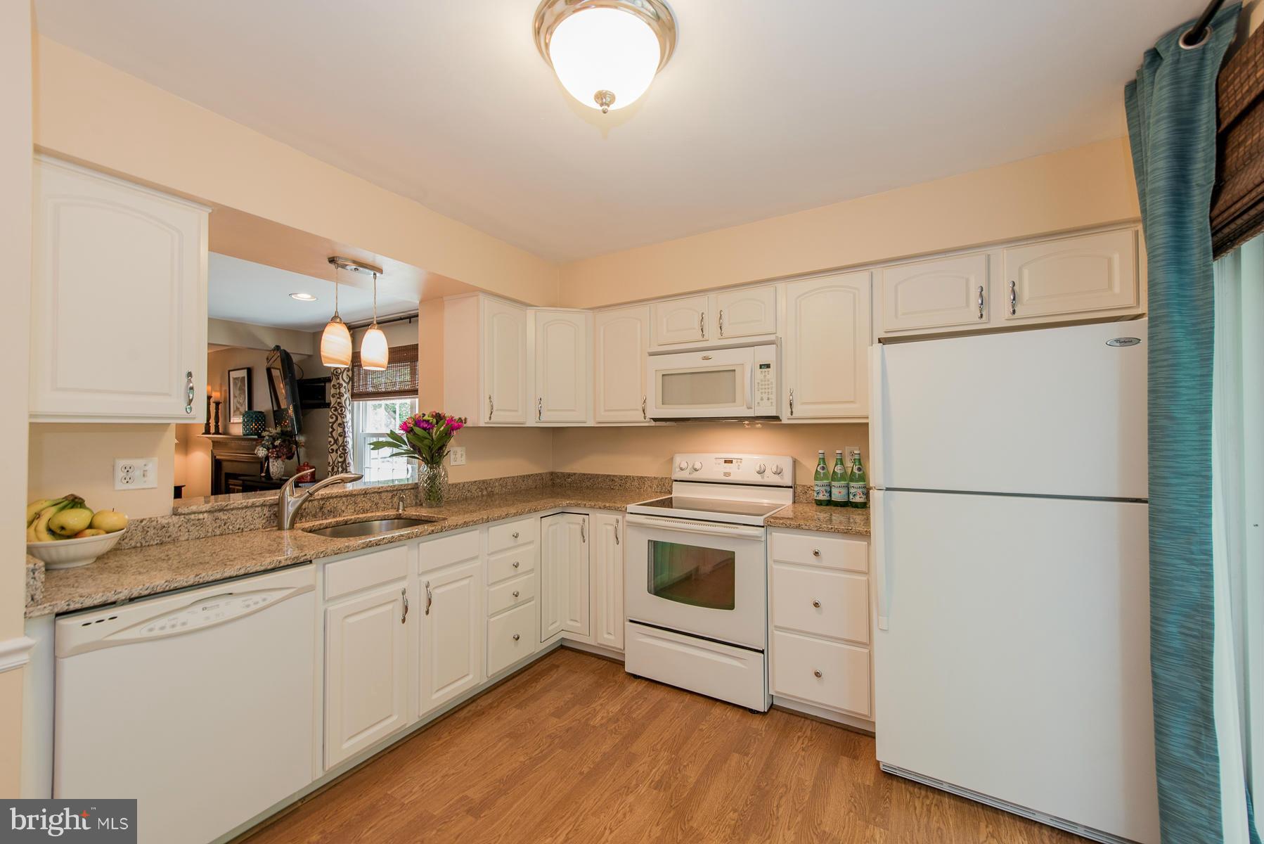 11516 Shell Flower Lane Columbia, MD 21044 - Photo 10 of 30 Kitchen