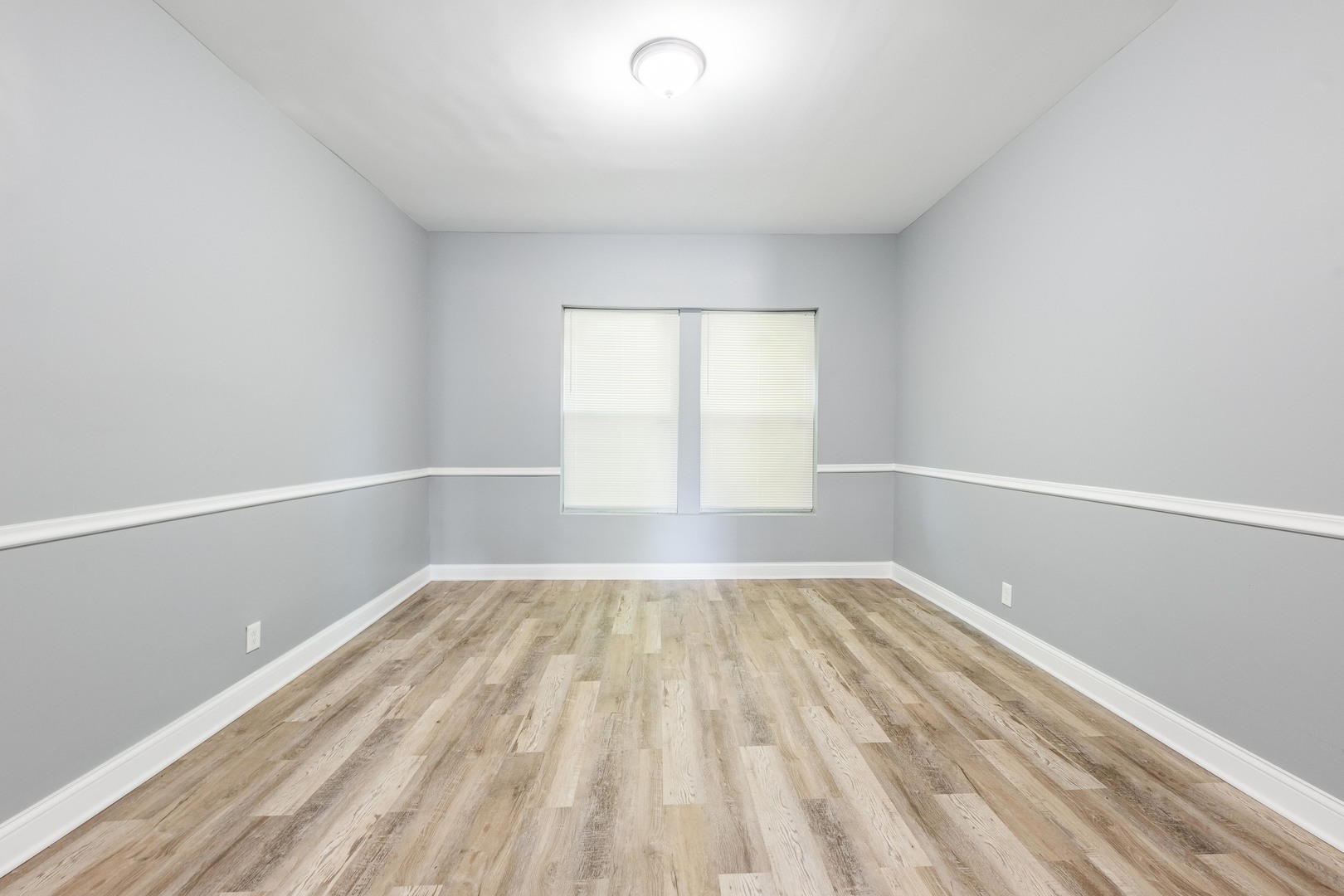 1310 East 72nd Street Chicago, IL 60619 - Photo 9 of 30