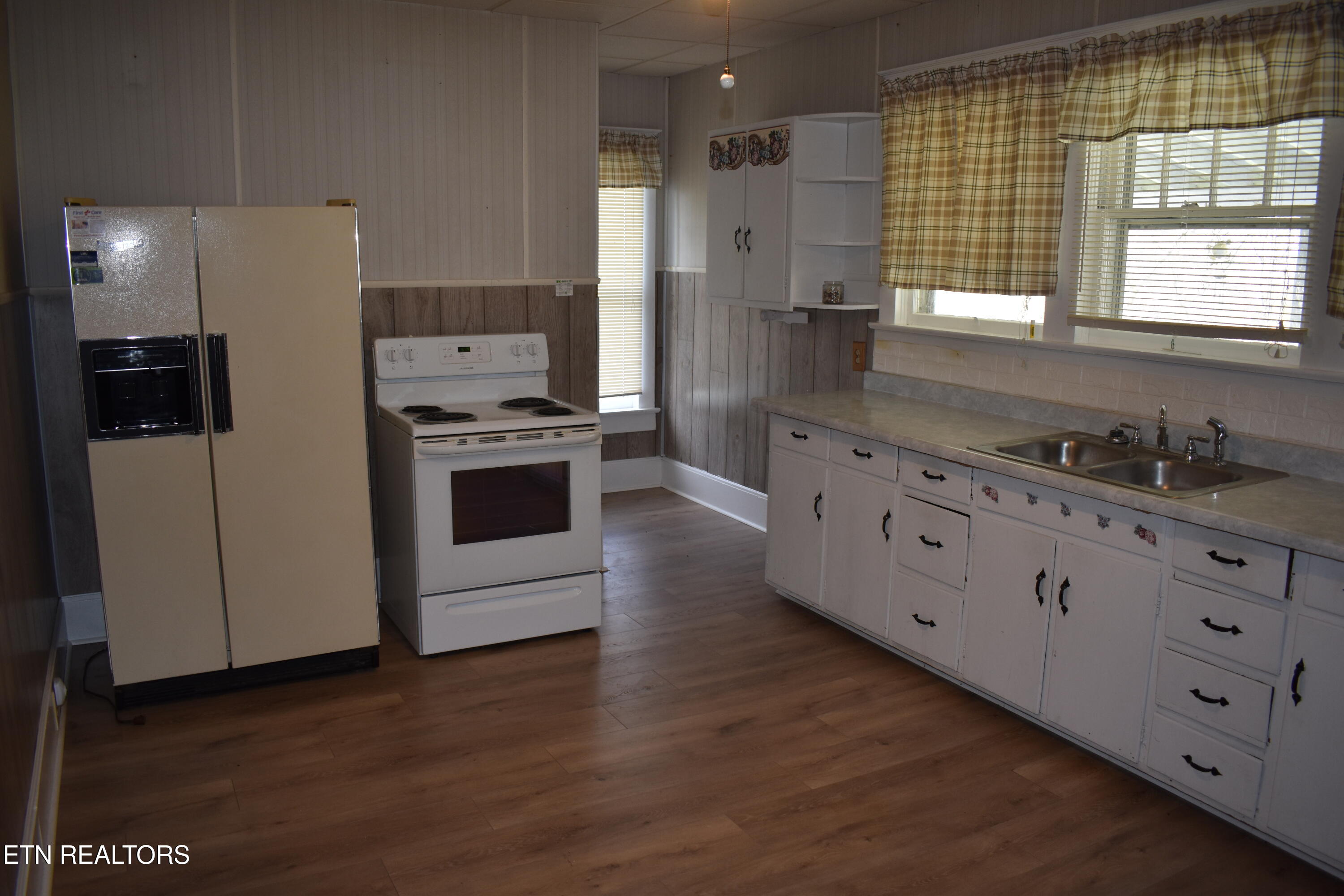 8749 Wilderness Road Ewing, VA 24248 - Photo 16 of 25 DSC_0148