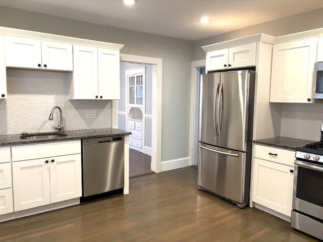 $2,950 | 36-38 Burgoyne Street, Unit 1, Boston, MA 02124