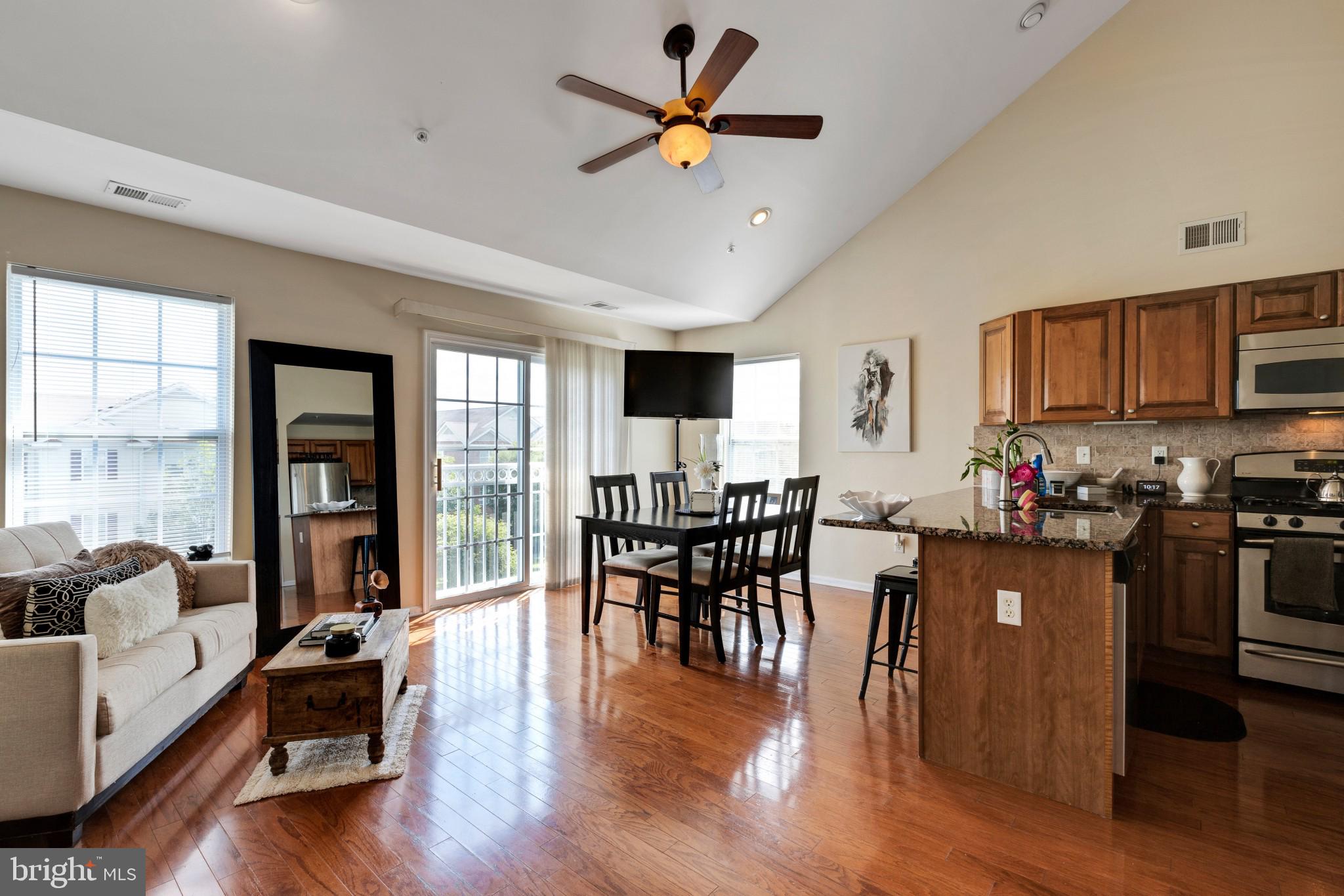 321 Harbour Boulevard Riverton, NJ 08077 - Photo 2 of 21