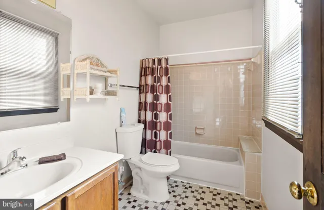 $1,200,000 | 1398 Park Lake Drive, Reston, VA 20190