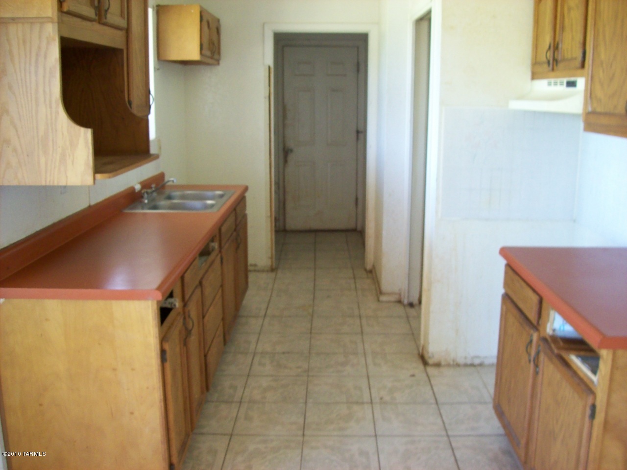 894 Frijol Court Rio Rico, AZ 85648 - Photo 3 of 5
