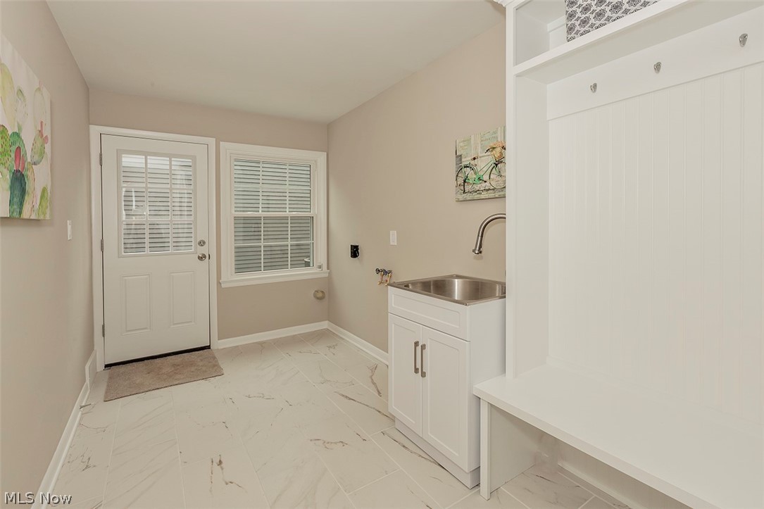 22112 East Byron Road Beachwood, OH 44122 - Photo 17 of 27