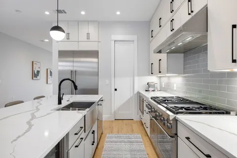 $2,175,000 | 5405 Montview Street, Austin, TX 78756