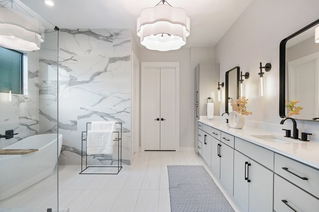 5405 Montview Street Austin, TX 78756 - Photo 19 of 40 Prepare for ultimate relaxation in the spa-like ensuite bath.