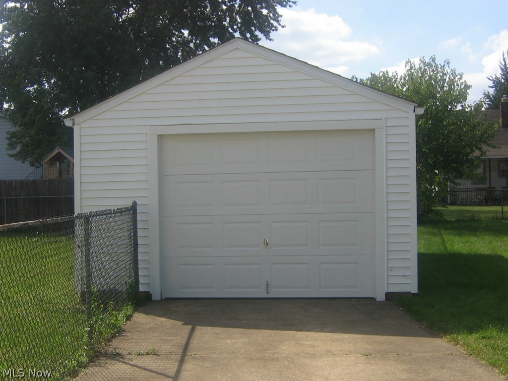 70 Hillman Road Akron, OH 44312 - Photo 2 of 17 Gallery Image 2