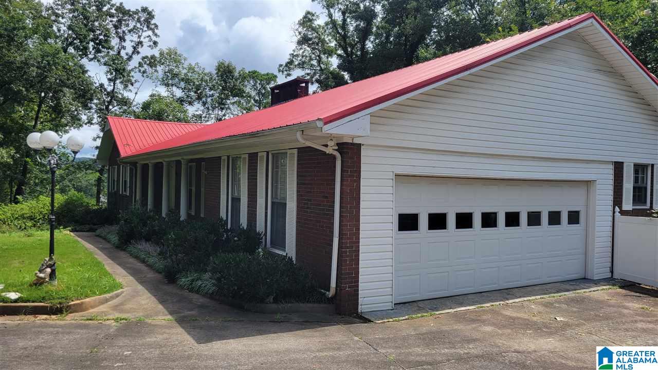 517 Hillyer High Road Anniston, AL 36207 - Photo 3 of 12