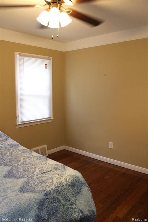 16052 Sumner Redford, MI 48239 - Photo 10 of 23