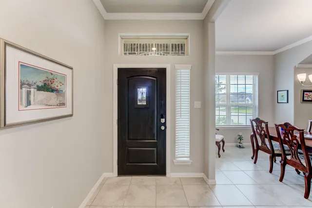 a view of a livingroom with furniture