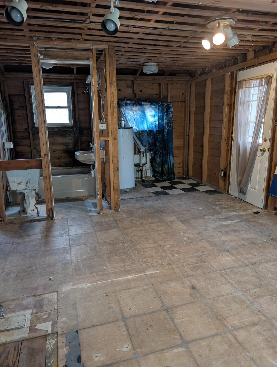 216 Portage Lake Road Munith, MI 49259 - Photo 5 of 17 216 Hotwater tank