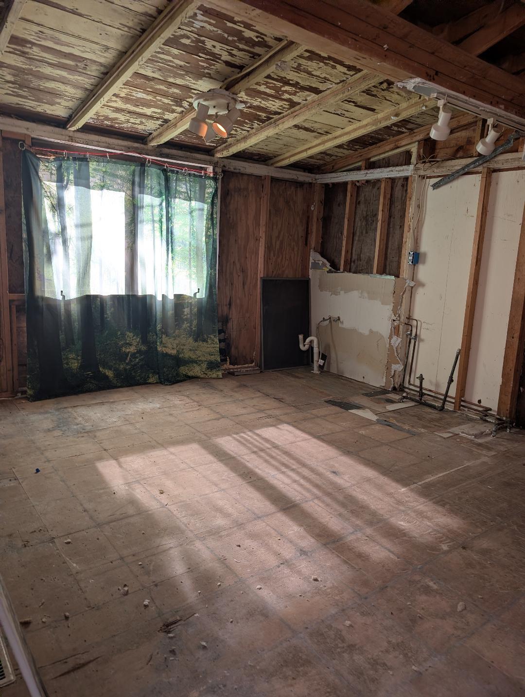 216 Portage Lake Road Munith, MI 49259 - Photo 10 of 17 216 kitchen 2