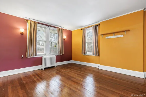 $799,500 | 306 Hutchinson Boulevard, Mount Vernon, NY 10552