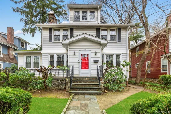 $799,500 | 306 Hutchinson Boulevard, Mount Vernon, NY 10552