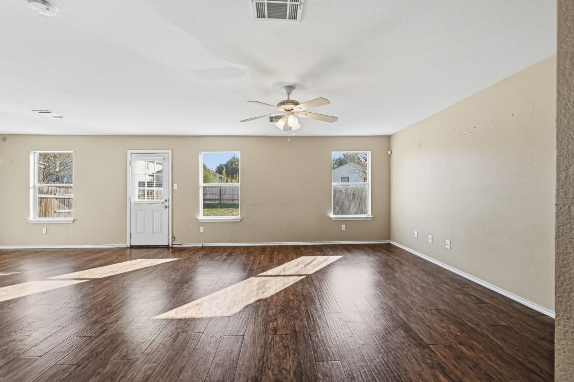 236 Black Forest Road Buda, TX 78610 - Photo 5 of 34