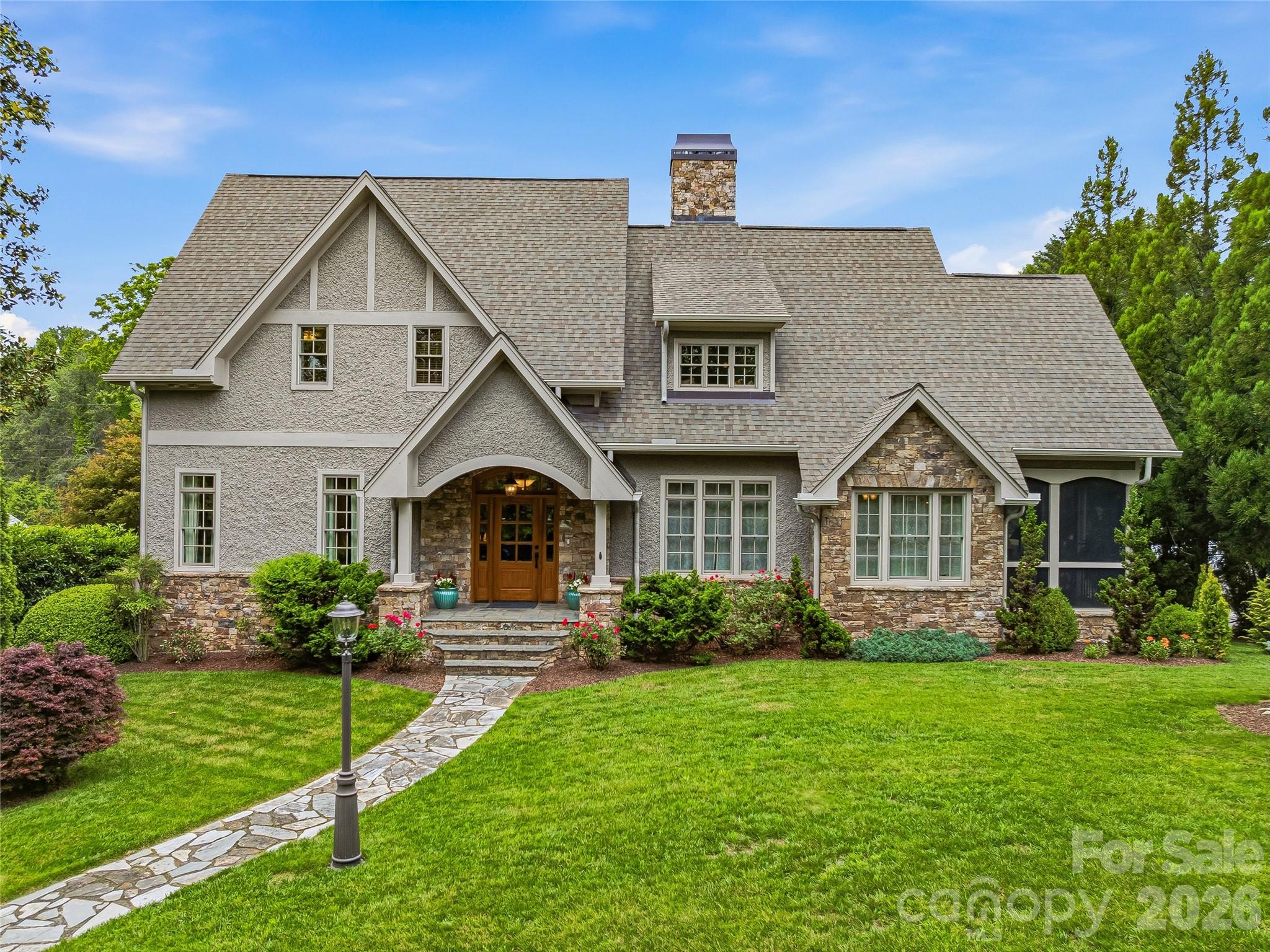 76 Edgelawn Road Asheville, NC 28804 - Photo 1 of 48