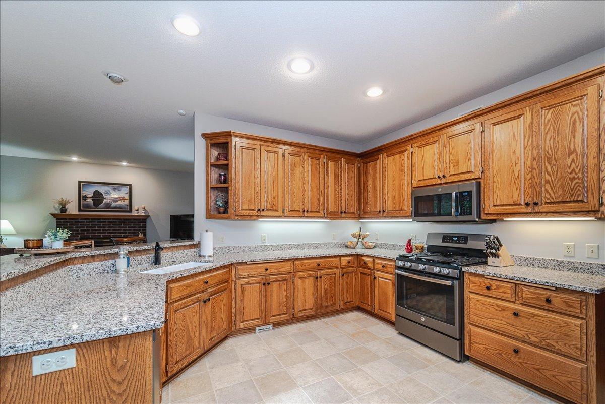 5903 Bryant Lane Inver Grove Heights, MN 55076 - Photo 11 of 36