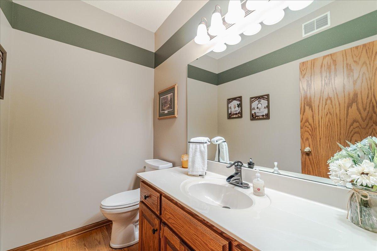 5903 Bryant Lane Inver Grove Heights, MN 55076 - Photo 13 of 36